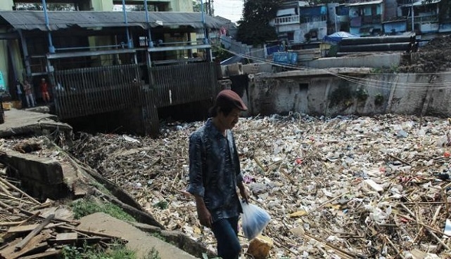  Warga Centex, Jakarta Timur, selama 10 Tahun Hidup di Kawasan Sampah