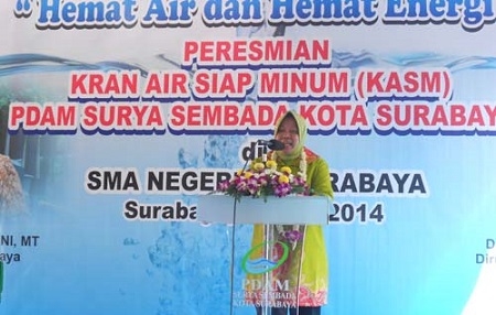  Walikota Surabaya Resmikan Kran Air Siap Minum