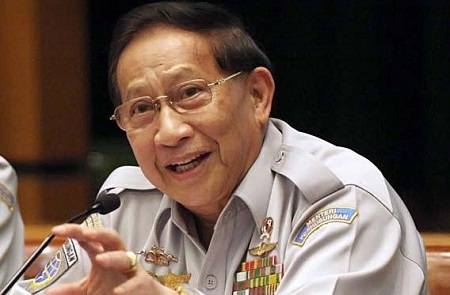  Menhub Sarankan Penggunaan Transportasi Massal Ramah Lingkungan   