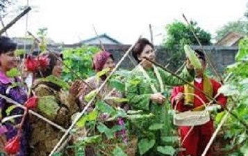  Kelompok MDS Membuat Kompos dari Sampah