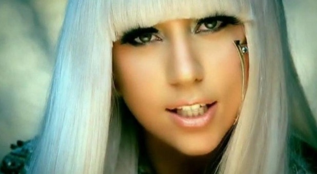  Aksi, Lady Gaga kampanyekan Save Our Water