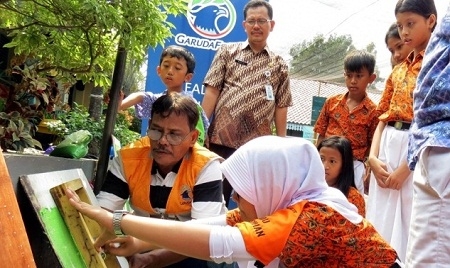  ‘Kelas Inspirasi’ GarudaFood Sehati Ajarkan 3R di SDSN 11 Kebon Jeruk