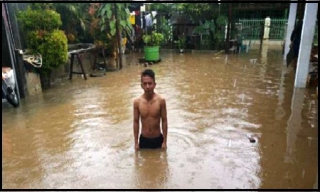  Hujan Selama 12 Jam, Mamuju Terendam