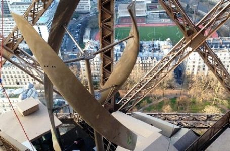 Perusahaan UGE Melakukan Renovasi Pada Menara Eiffel
