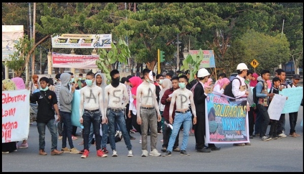  Mahasiswa Fahutan Universitas Halu Oleo Kendari Gelar Aksi Solidaritas Peduli Asap, Peduli Indonesia