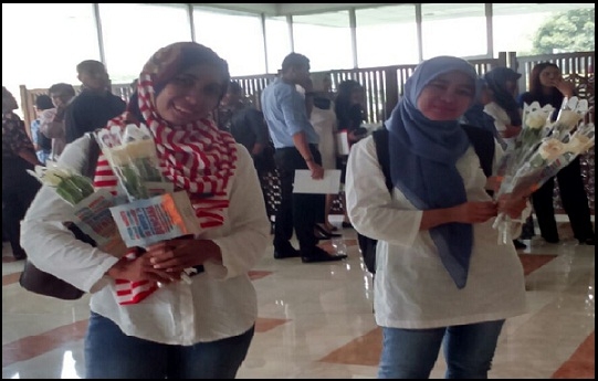  LPBI NU Desak Revisi UU 24/2007 Melalui Pembagian Mawar Putih di DPR RI   