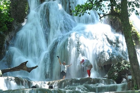  Maruruno, Air Terjun Berundak-undak